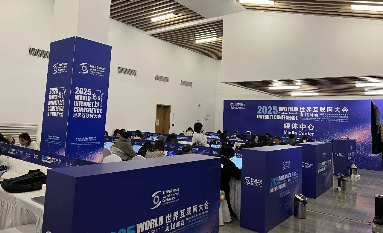 1762850433994197.jpg ef8ff3fea7dfd30df3efa36da1817963.jpg