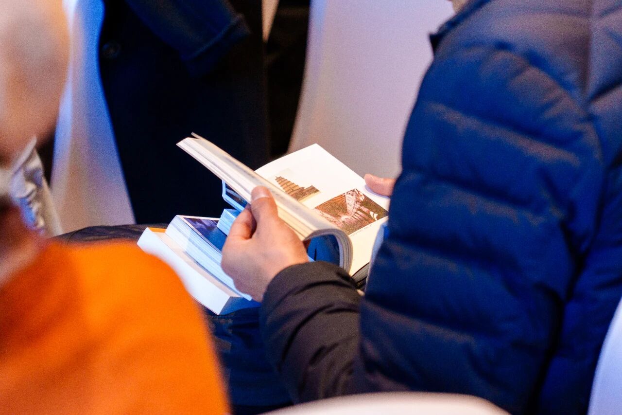 1765853898218729.jpg 15d18fadb7bef999d0602af69e17a8bc.jpg